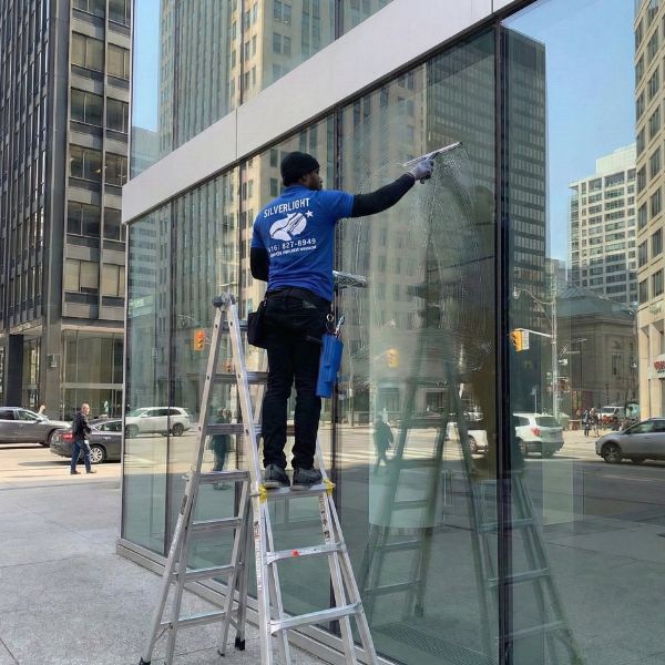 commercial-window-cleaning-toronto-office-ground-silverlight